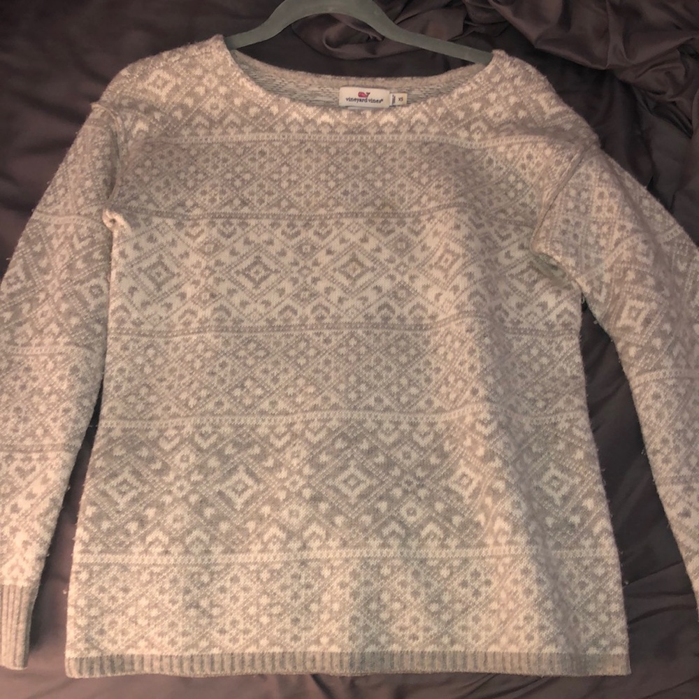 Vineyard vines sweater
